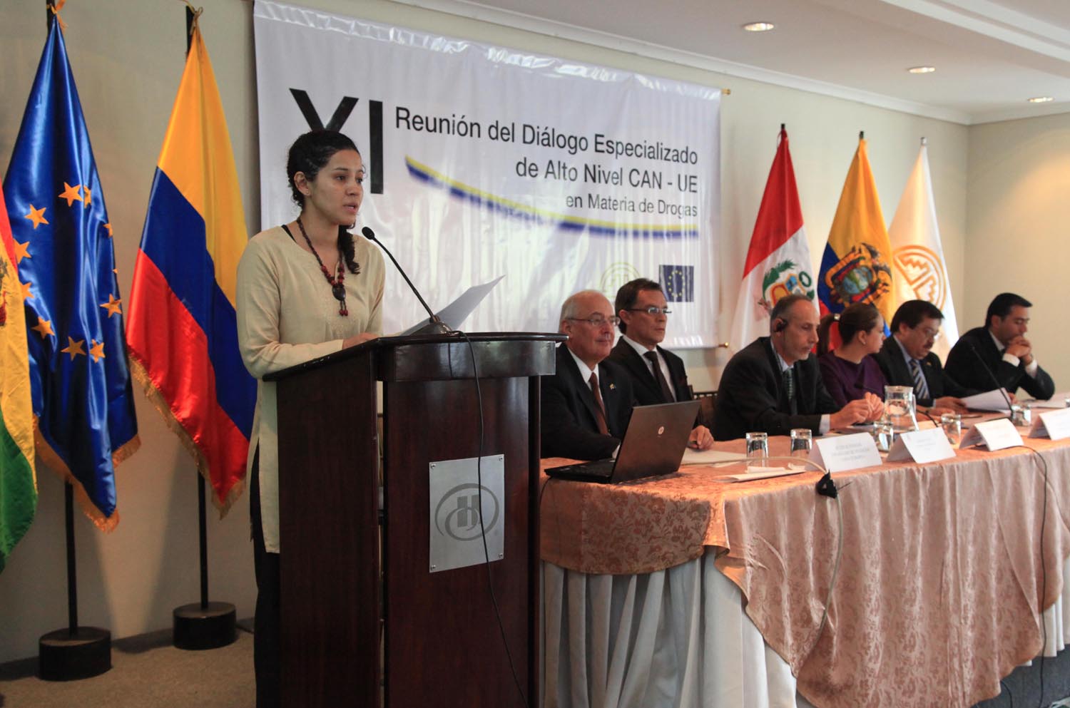 Quito (Ecuador), 30 de Octubre del 2012. XI Reunión del Diálogo Especializado de Alto Nivel CAN-UE en Materia de Drogas. Participaron en el evento la Dr. Gabriela Quezada Directora de Derechos Humanos de la Cancillería del Ecuador, Peter Schwiger encargado de negocios de la Unión Europea, Rodrigo Vélez Secretario Ejecutivo del CONSEP, Constantinos Eliades Unión Europea, Karla Benitez Subsecretaria de Seguridad Interna, Adalid Contreras Secretario General de la CAN, Genaro Baldeón Director General de la CAN (E).  Foto: Xavier Granja Cedeño/Ministerio de Relaciones Exteriores, Comercio e Integración